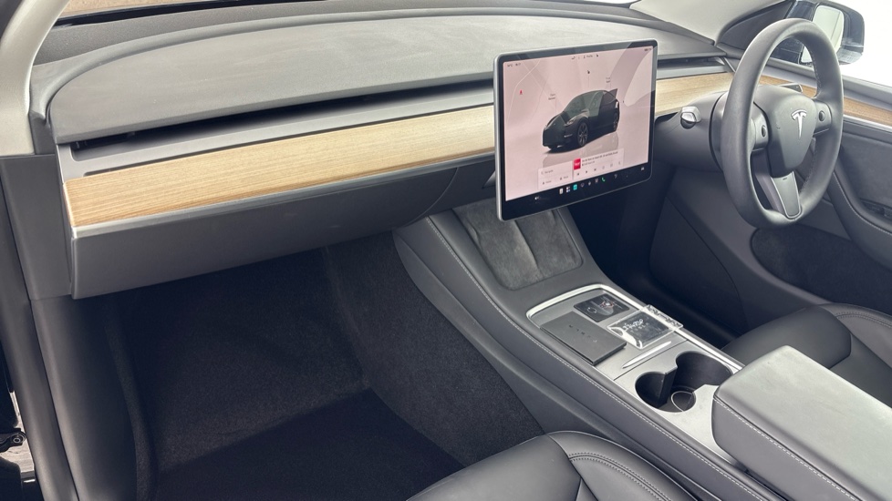 TESLA MODEL Y HATCHBACK Long Range RWD 5dr Auto