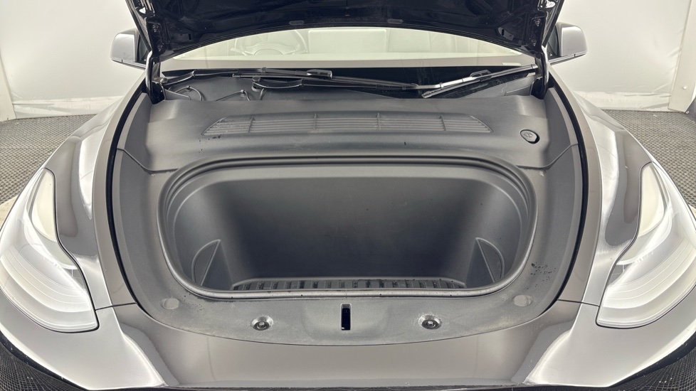 TESLA MODEL Y HATCHBACK Long Range RWD 5dr Auto