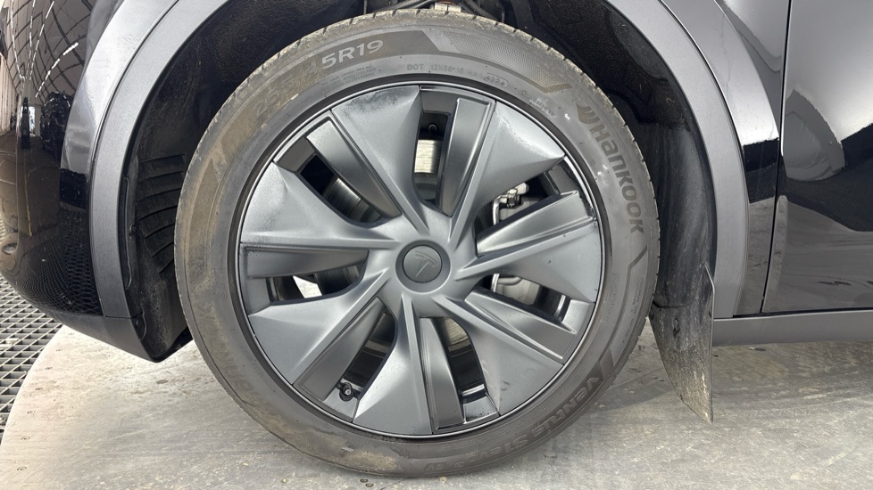 TESLA MODEL Y HATCHBACK Long Range RWD 5dr Auto