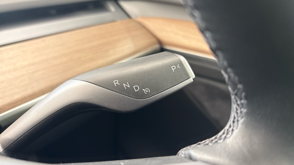 TESLA MODEL Y HATCHBACK Long Range RWD 5dr Auto