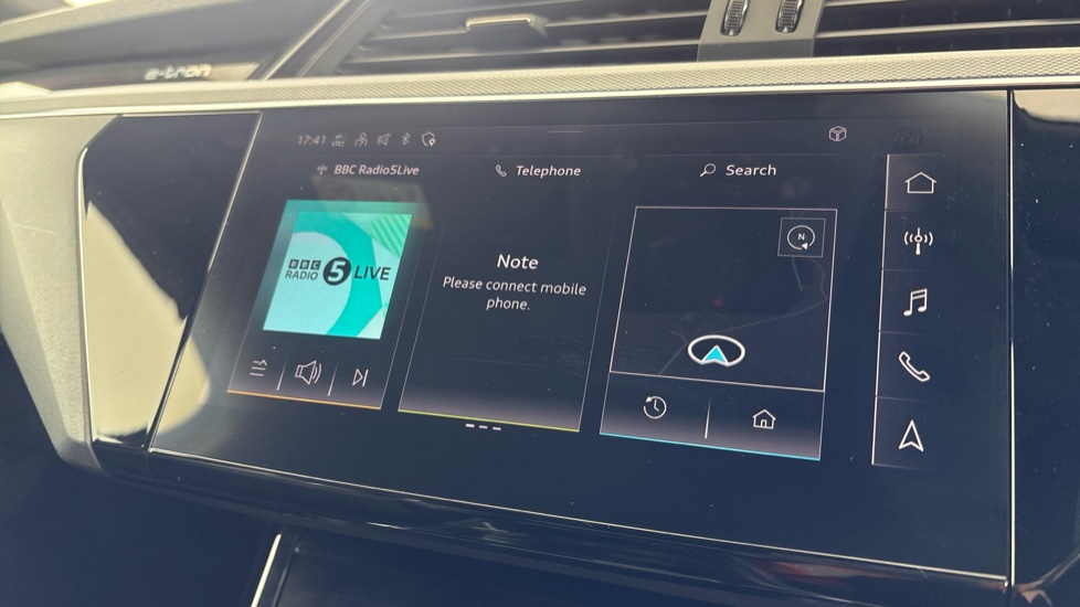 AUDI Q8 Image 12