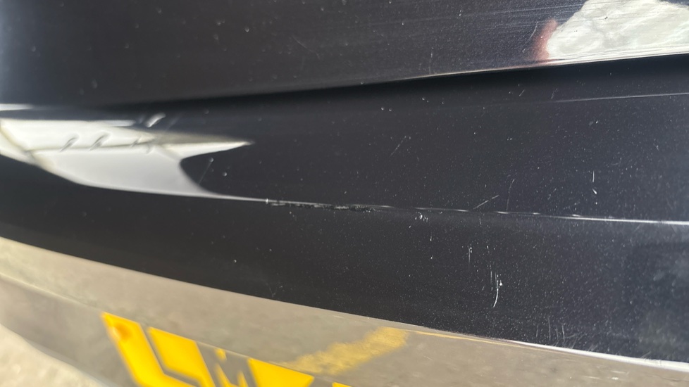 VOLKSWAGEN GOLF Scratches and chips