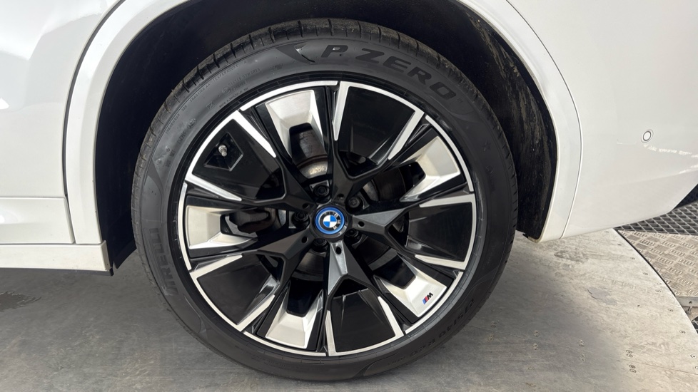 BMW iX3 Image 18