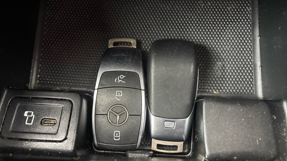 MERCEDES-BENZ EQA HATCHBACK EQA 250 140kW Sport 66.5kWh 5dr Auto