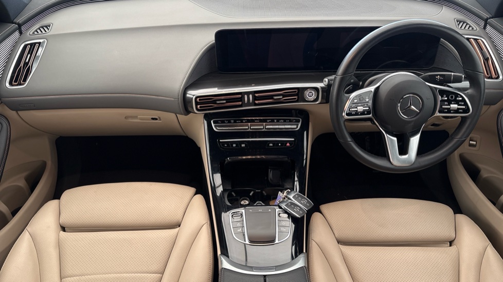 MERCEDES EQC Image 11