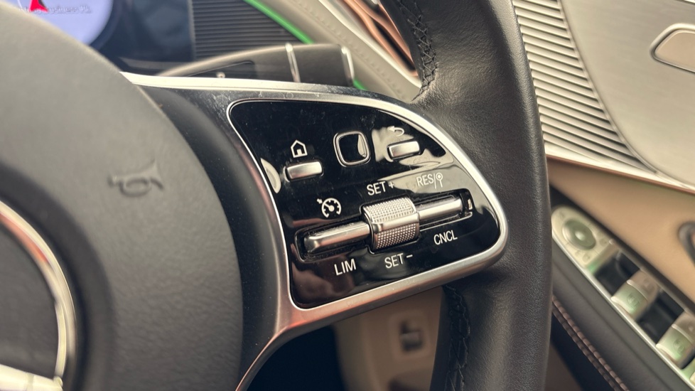 MERCEDES EQC Cruise control