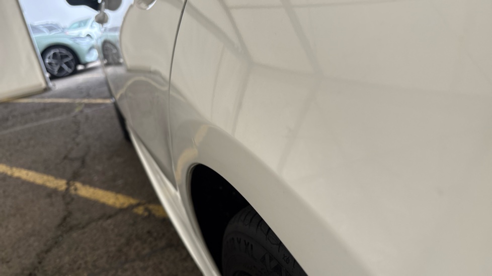 MERCEDES-BENZ A CLASS SALOON SPECIAL EDITIONS A250e AMG Line Premium Edition 4dr Auto