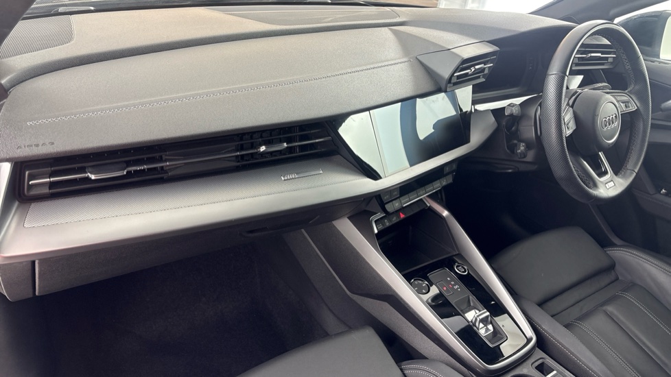 AUDI A3 SPORTBACK 40 TFSI e S Line 5dr S Tronic [17 inch Alloy]