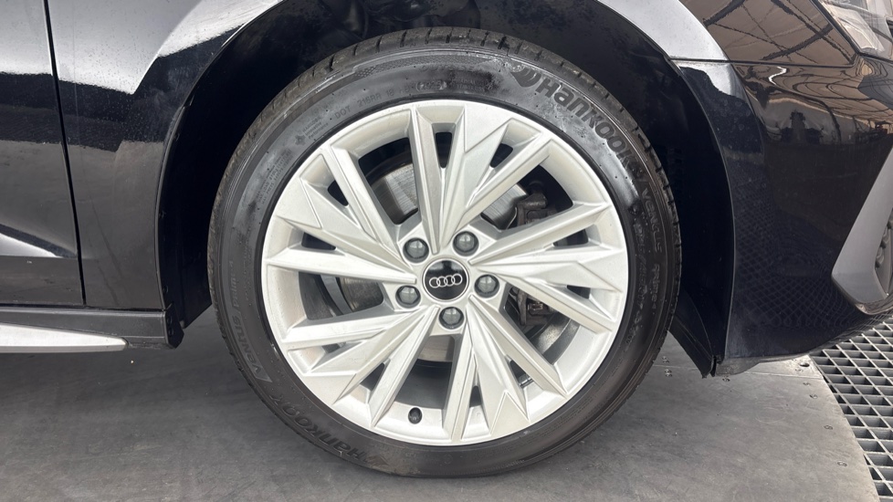 AUDI A3 SPORTBACK 40 TFSI e S Line 5dr S Tronic [17 inch Alloy]