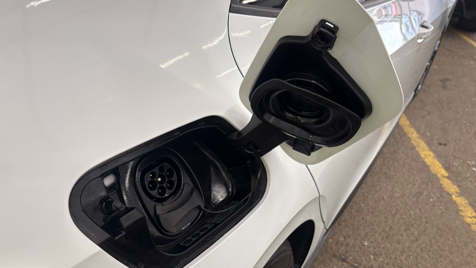 VOLKSWAGEN ID.3 HATCHBACK 150kW Family Pro Performance 58kWh 5dr Auto