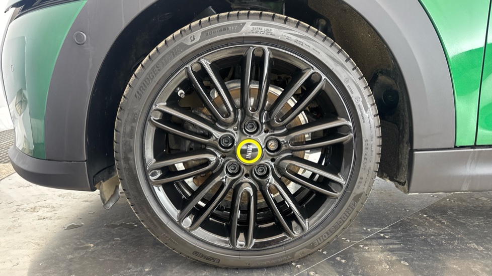 MINI HATCHBACK Image 17