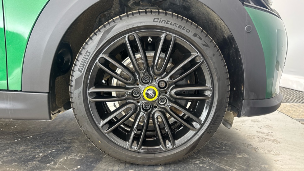 MINI HATCHBACK Image 20