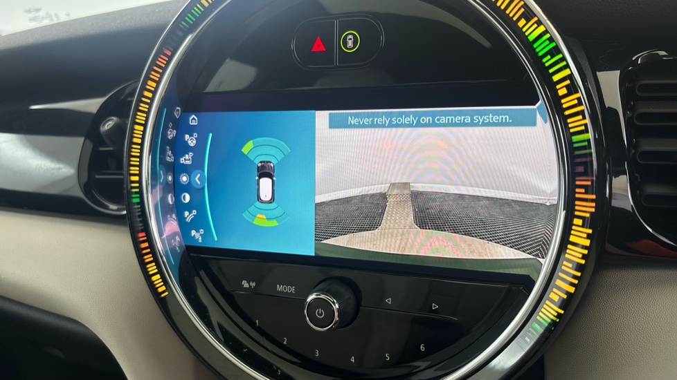 MINI HATCHBACK Reverse camera