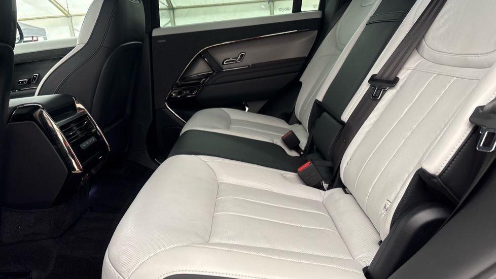 LAND ROVER RANGE ROVER SPORT ESTATE 3.0 P440e Dynamic SE 5dr Auto