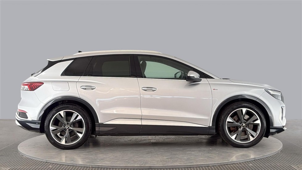 AUDI Q4 Image 6