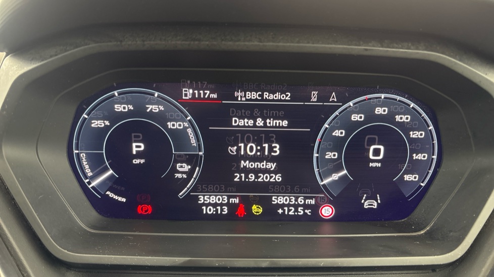 AUDI Q4 Image 13
