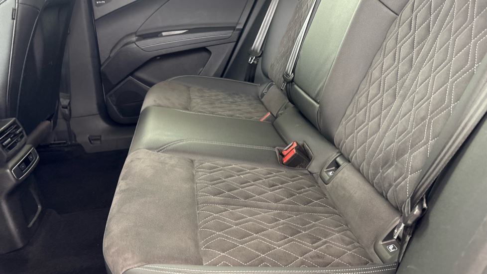 AUDI Q4 Image 14