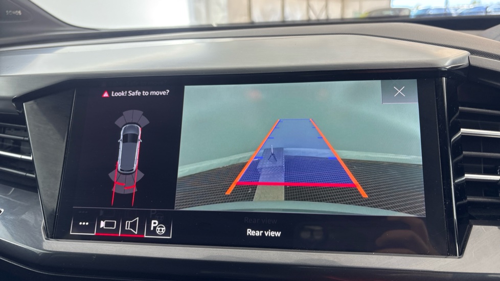 AUDI Q4 reverse camera
