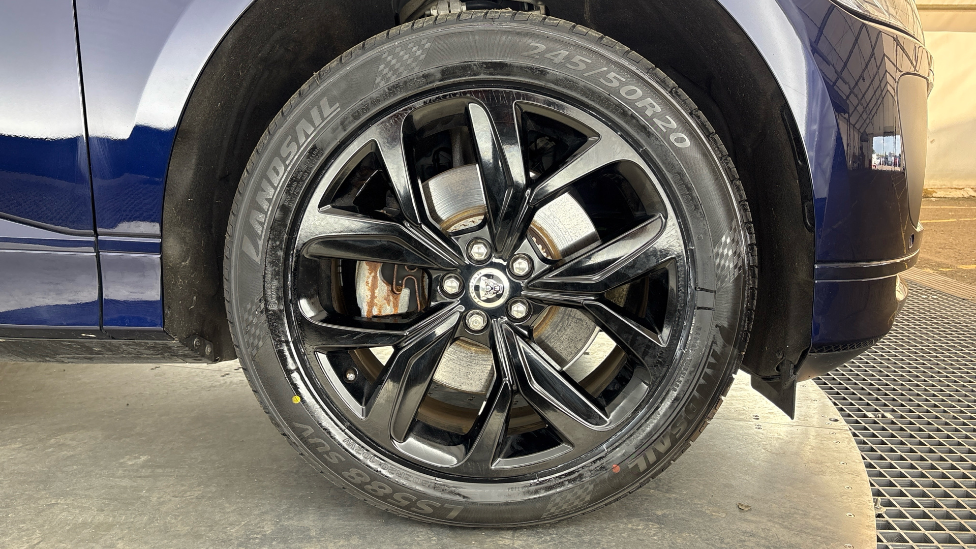 JAGUAR I-PACE I-PACE ESTATE 294kW EV400 R-Dynamic SE Black 90kWh 5dr Auto