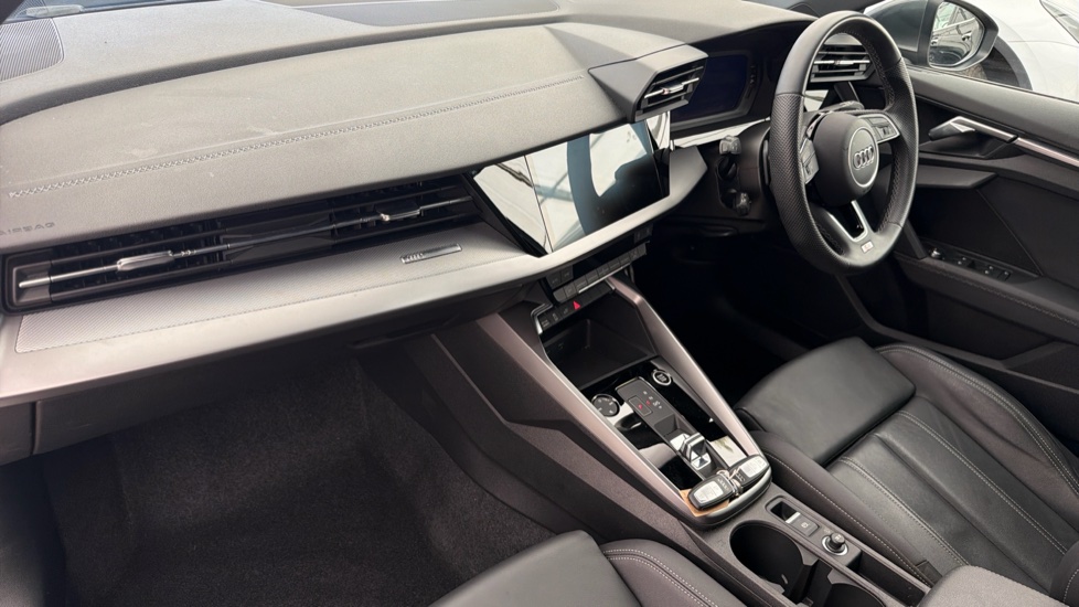 AUDI A3 Image 10