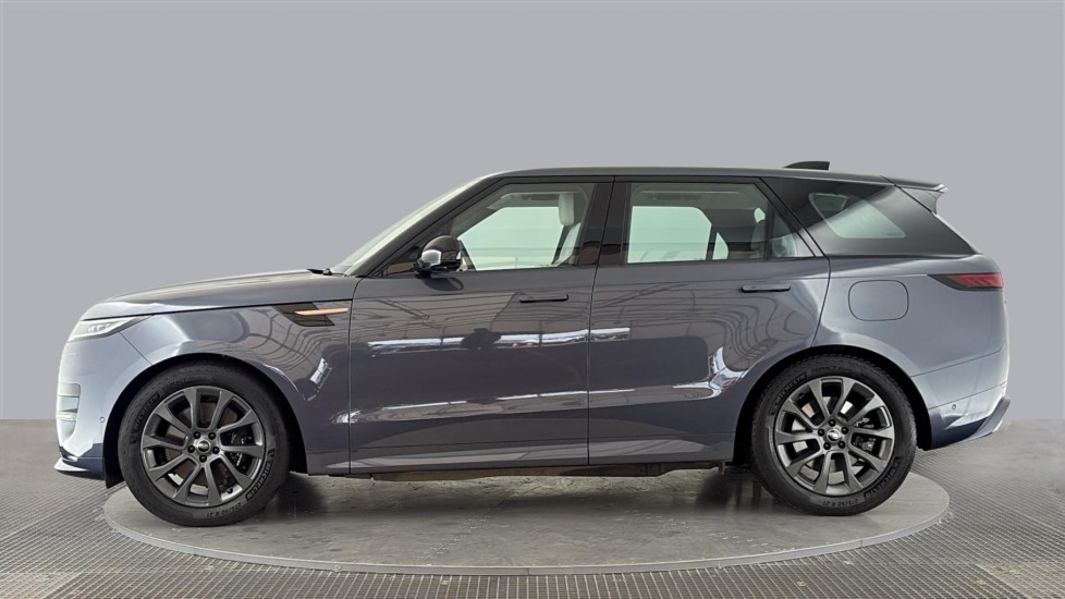 LAND ROVER RANGE ROVER SPORT Image 2