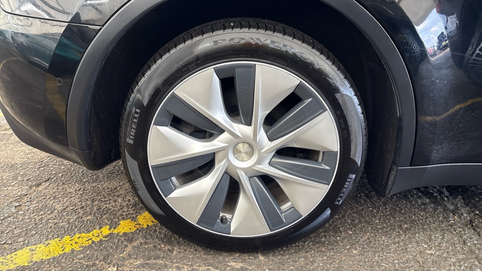 TESLA MODEL Y HATCHBACK Long Range AWD 5dr Auto