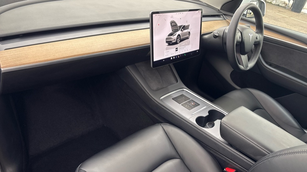 TESLA MODEL Y Image 10