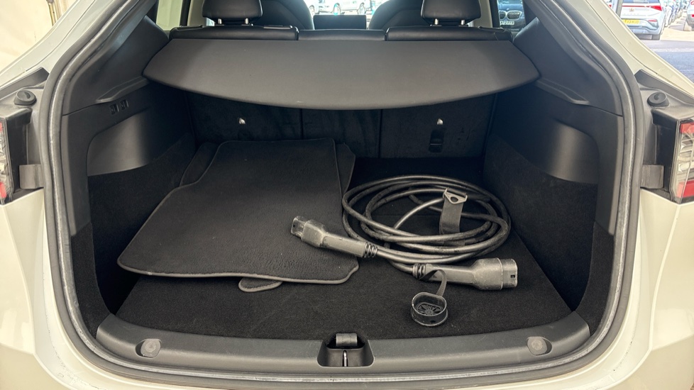 TESLA MODEL Y HATCHBACK Long Range AWD 5dr Auto