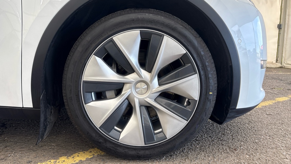 TESLA MODEL Y HATCHBACK Long Range AWD 5dr Auto