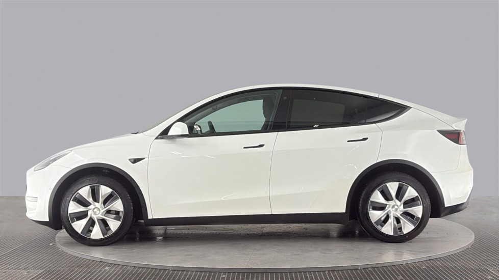 TESLA MODEL Y Image 2