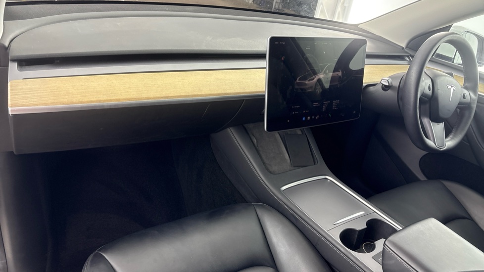 TESLA MODEL Y Image 10