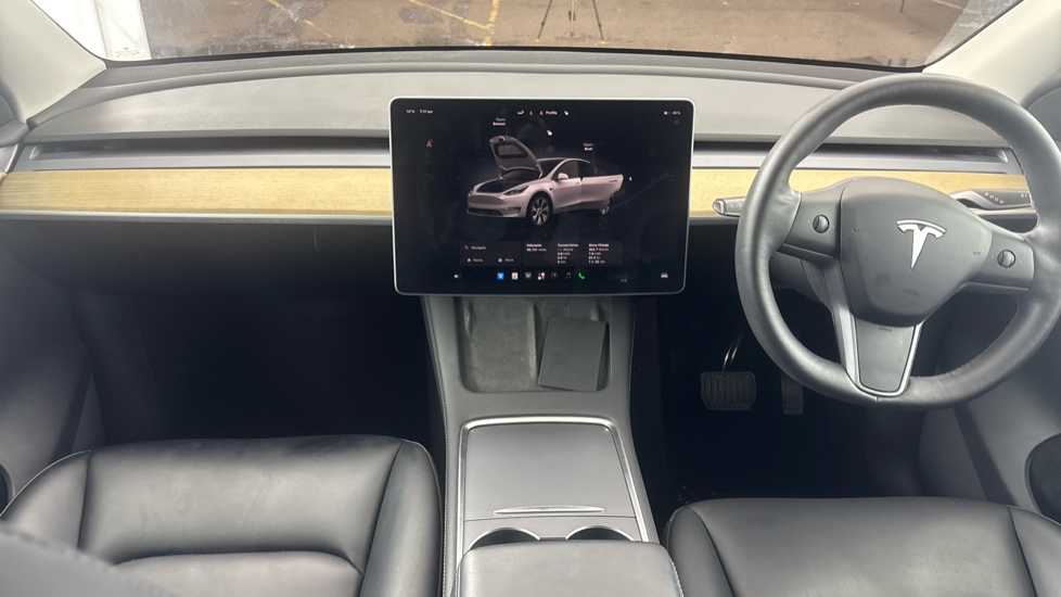 TESLA MODEL Y Image 11