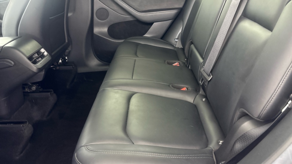 TESLA MODEL Y Image 14