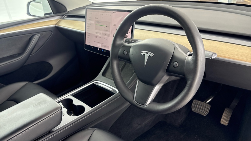 TESLA MODEL Y HATCHBACK Long Range AWD 5dr Auto