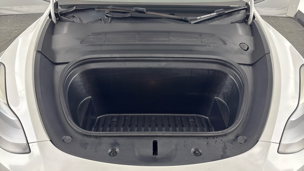 TESLA MODEL Y HATCHBACK Long Range AWD 5dr Auto