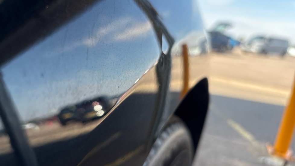 LAND ROVER RANGE ROVER SPORT Dent