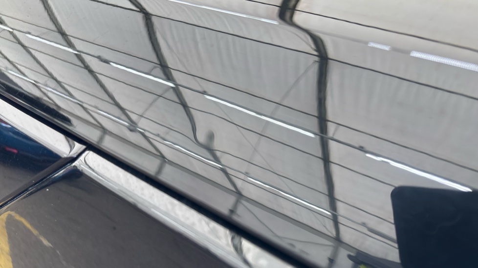 LAND ROVER RANGE ROVER SPORT Dent