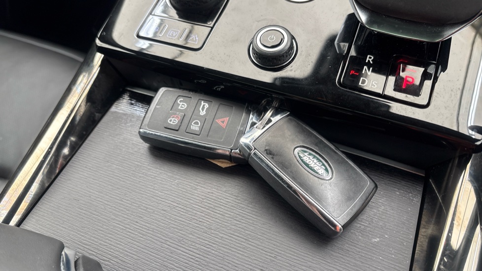 LAND ROVER RANGE ROVER SPORT 2 keys available