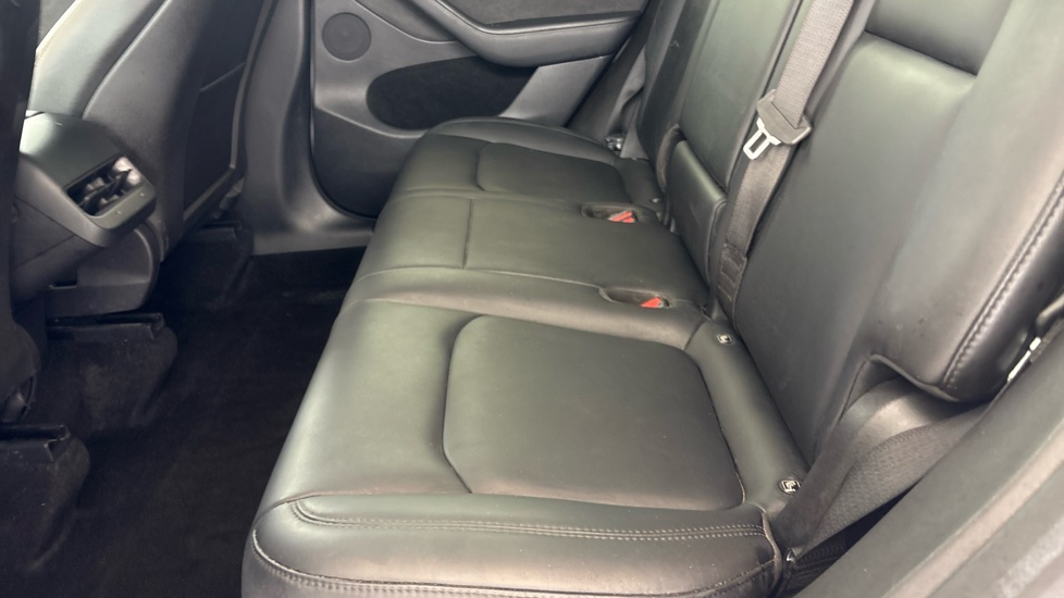 TESLA MODEL Y HATCHBACK Long Range AWD 5dr Auto