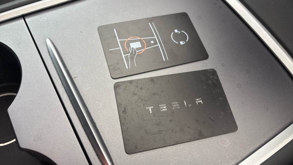 TESLA MODEL Y HATCHBACK Long Range AWD 5dr Auto