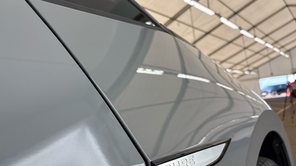 VOLKSWAGEN ID.3 HATCHBACK 110kW Life Pure Perform 45kWh 5dr Auto [110kW Ch]