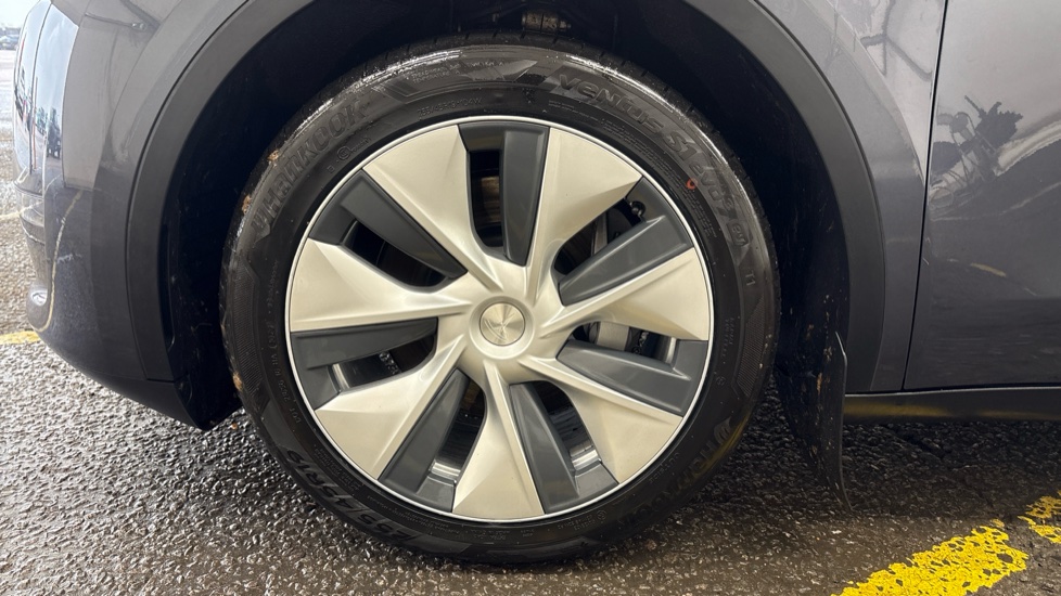 TESLA MODEL Y HATCHBACK Long Range AWD 5dr Auto