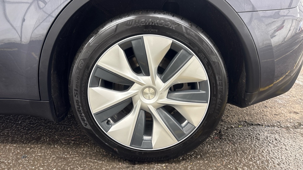 TESLA MODEL Y HATCHBACK Long Range AWD 5dr Auto