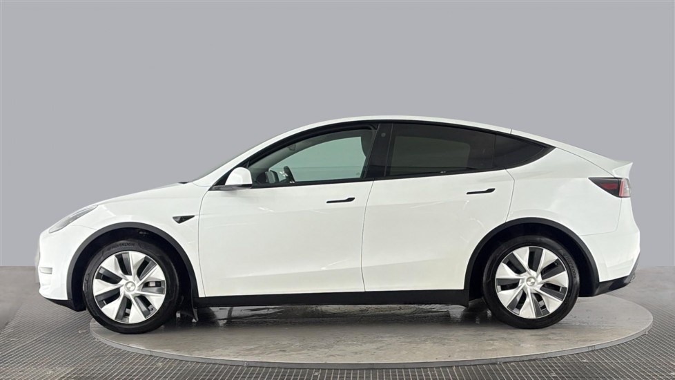 TESLA MODEL Y HATCHBACK RWD 5dr Auto