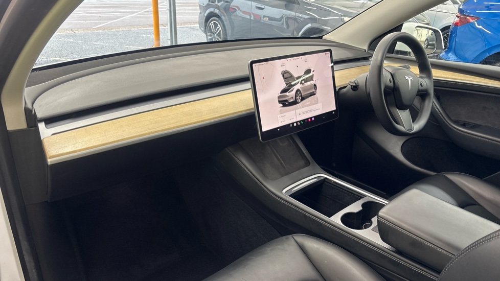 TESLA MODEL Y HATCHBACK RWD 5dr Auto