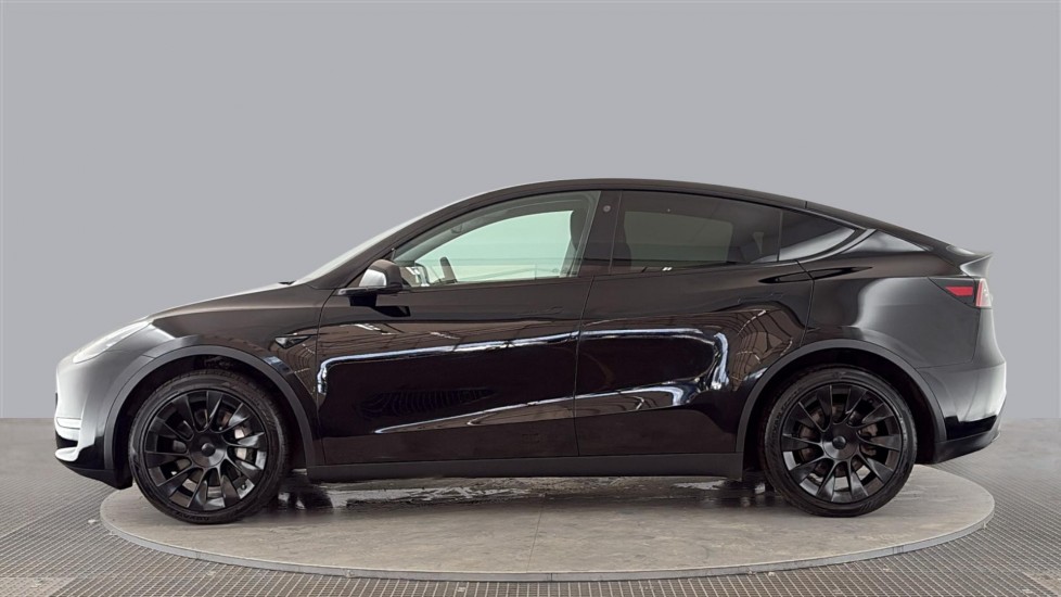 TESLA MODEL Y Image 2