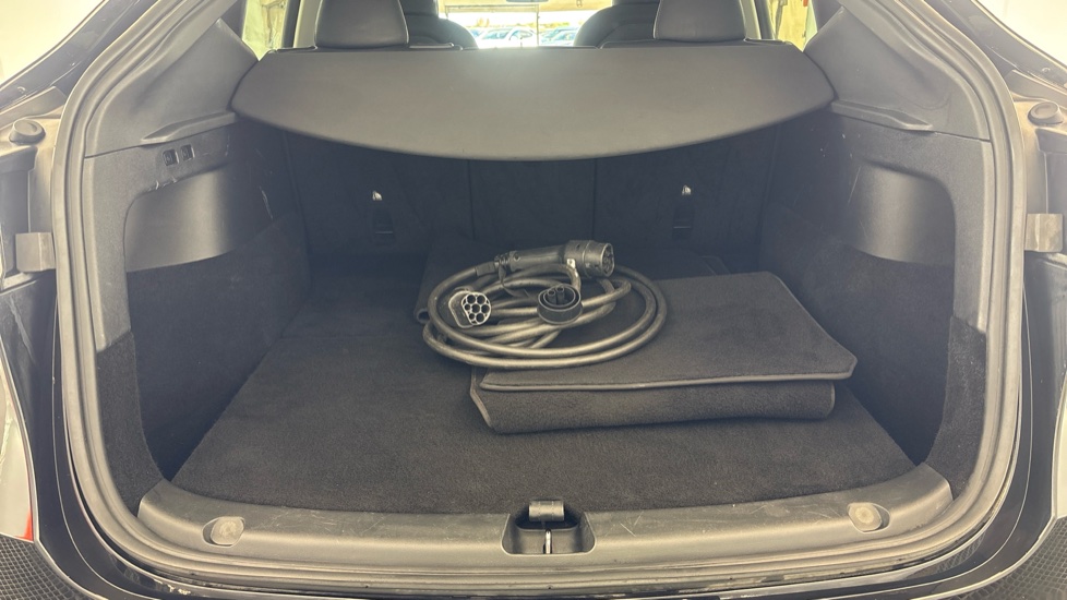 TESLA MODEL Y Image 15
