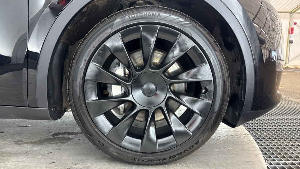 TESLA MODEL Y Image 20