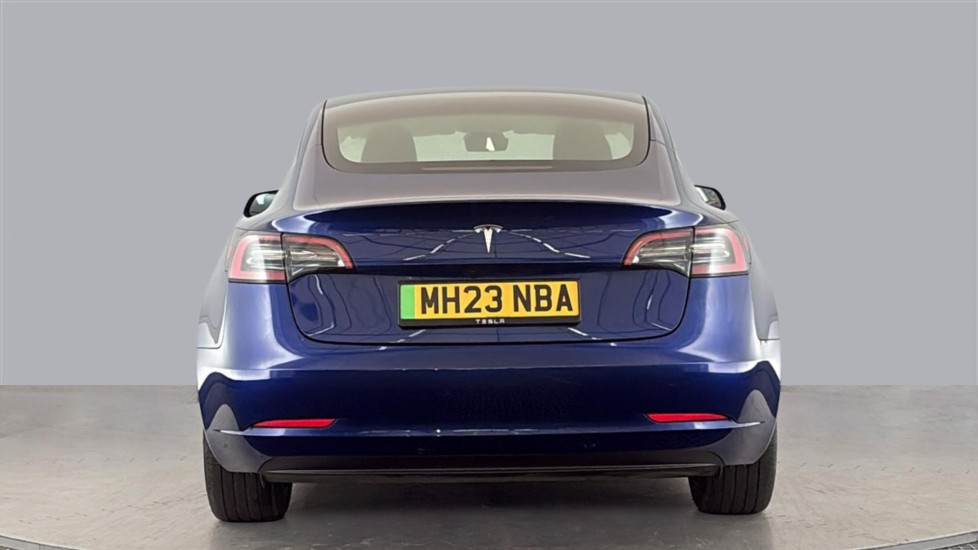 TESLA MODEL 3 Image 4