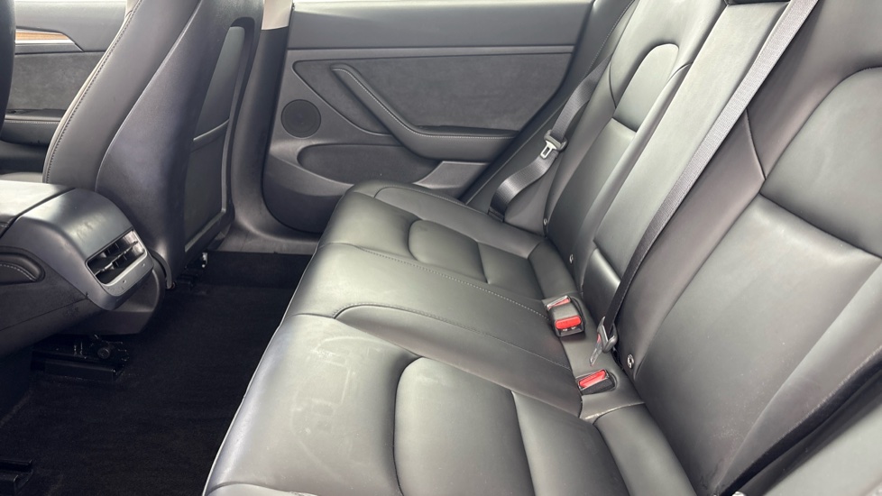 TESLA MODEL 3 SALOON Long Range RWD 4dr Auto